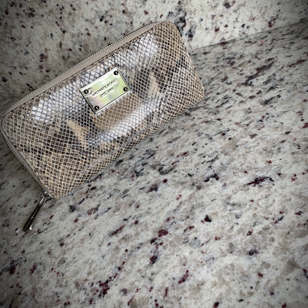 Michael Kors wallet